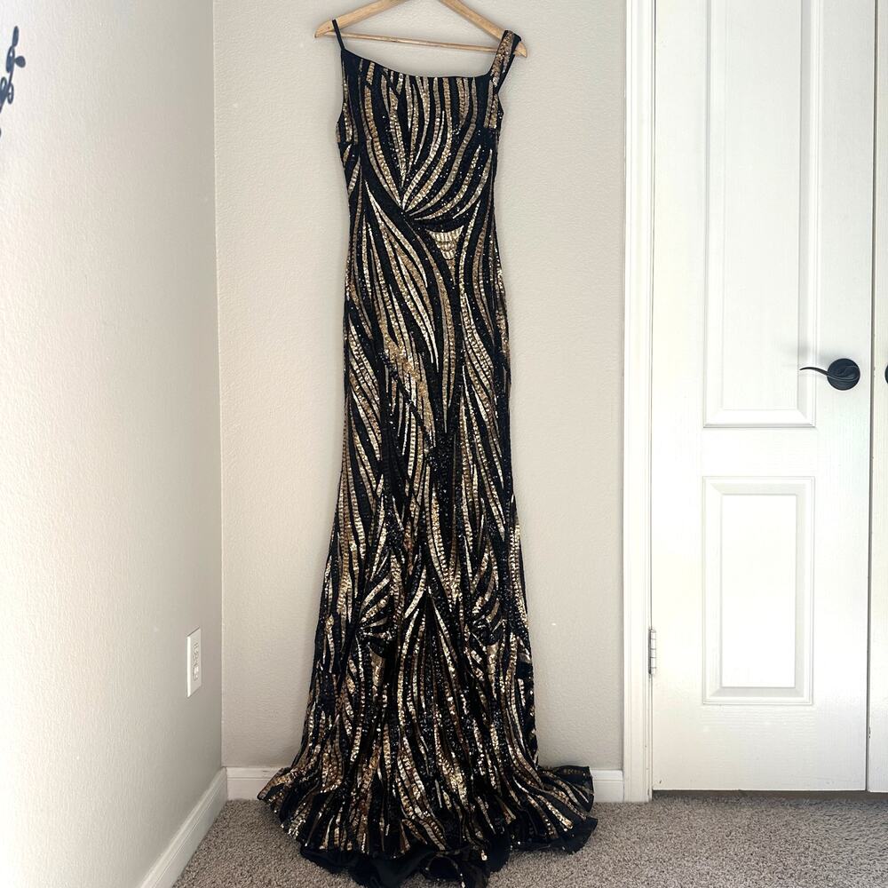 Jovani Gold/Black Sequin Off the Shoulder Trumpet Gown, Black Tie Gala Ball, 8 - Picture 3 of 11